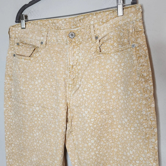 American Eagle Yellow Floral Jeans.  90s straight.  Women's size 14. - Picture 14 of 16